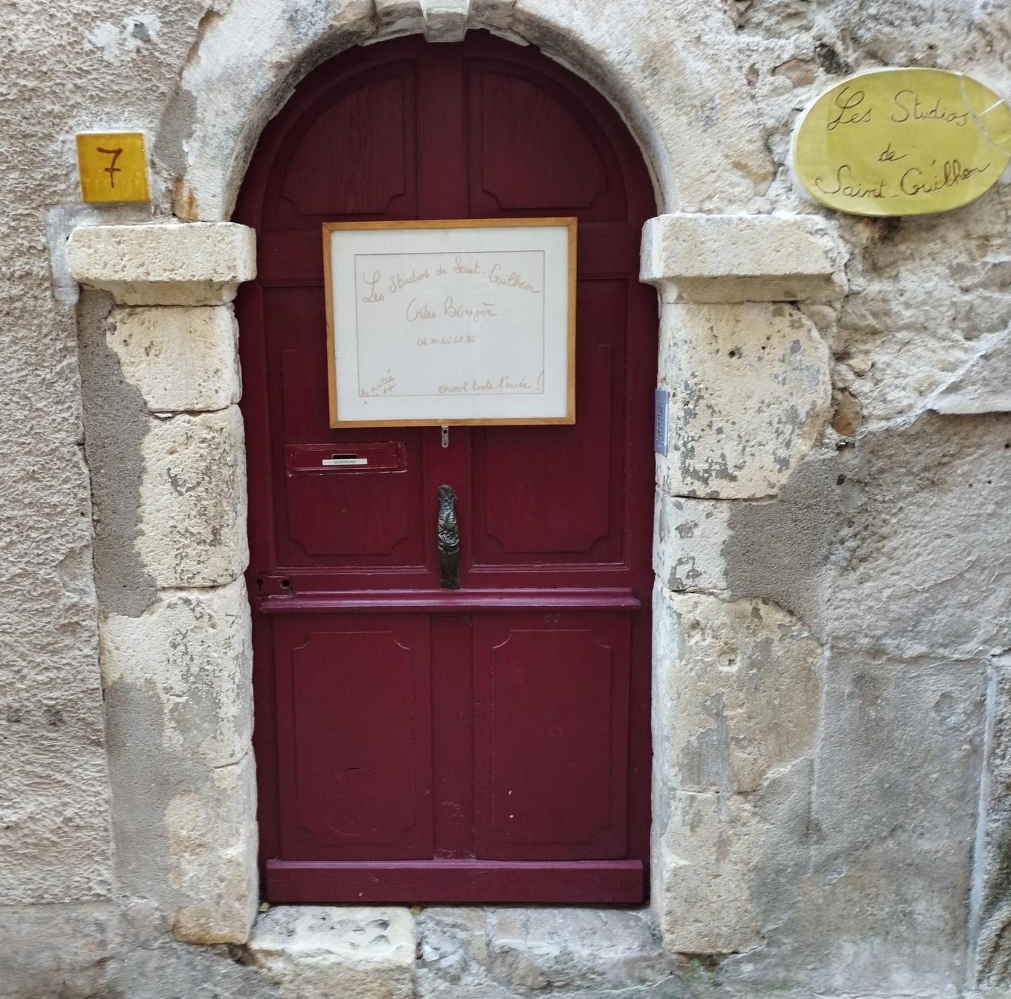 Les Studios De St Guilhem แซ็ง-กีเยม-เลอ-เดแซร์ ภายนอก รูปภาพ