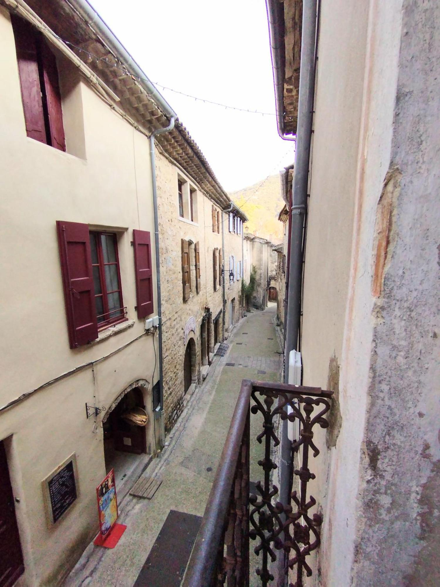Les Studios De St Guilhem แซ็ง-กีเยม-เลอ-เดแซร์ ภายนอก รูปภาพ
