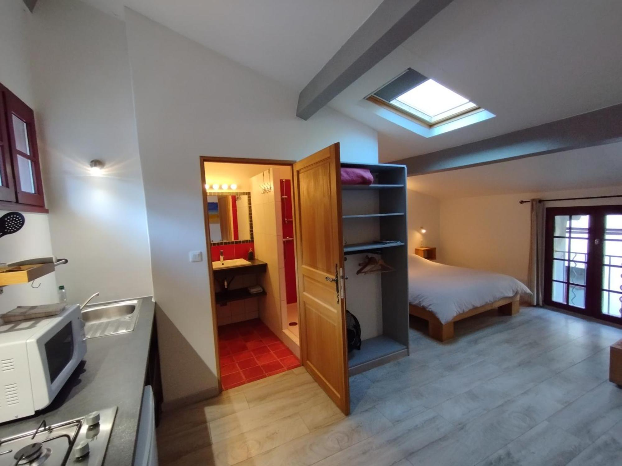 Les Studios De St Guilhem แซ็ง-กีเยม-เลอ-เดแซร์ ภายนอก รูปภาพ