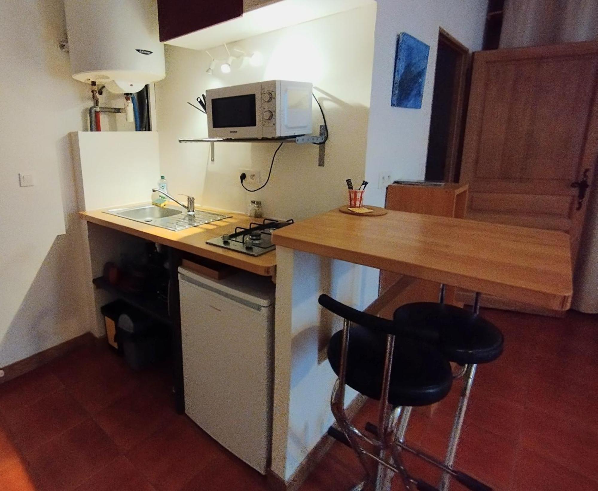 Les Studios De St Guilhem แซ็ง-กีเยม-เลอ-เดแซร์ ภายนอก รูปภาพ