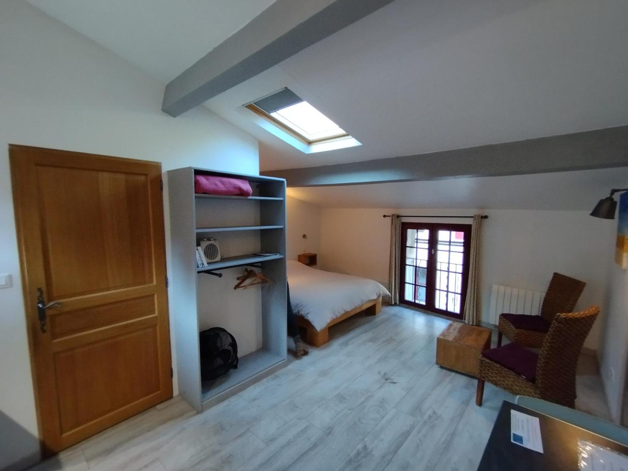 Les Studios De St Guilhem แซ็ง-กีเยม-เลอ-เดแซร์ ภายนอก รูปภาพ